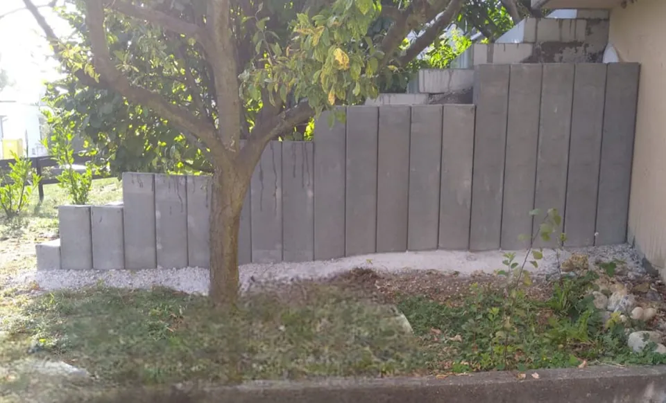 Bord de paroi aménagé